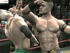 “Batista，Tripple H和More Showered为2009年的WWE