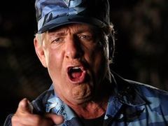 “Rick Flair和Malcolm McDowell加入ra3铸造